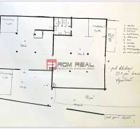 Floor plan with rooms on Závodná street, marked warehouses and halls, area 375 m².