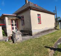 A family house in Obsolovce in Horné Obdokovce with a rustic style and a beautiful garden.