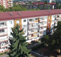 A view of an apartment building in Rimavská Sobota with an offer of a 3-room apartment.