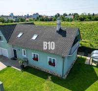 Family house in Bratislava - Nové Mesto with a garden and gazebo in a peaceful location.
