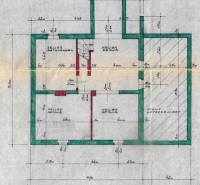 Basement floor plan of a family house with dimensions and room layout.