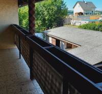 A balcony during the construction of apartments in Jois with a view of the surroundings.