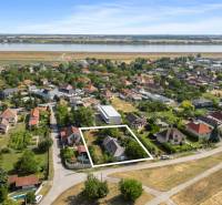 Dobrohošť offers attractive residential plots with views of the river and the surrounding countryside.