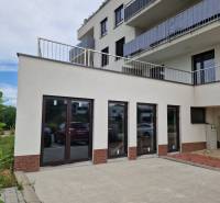 A building on Vtáčia Street in Senec with potential for gastro spaces.