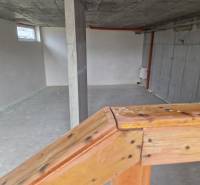 Concrete room and staircase in Gastro premises.