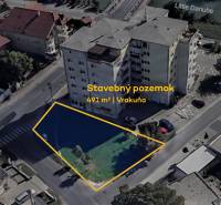 Building plot of 491 m² in Vrakuňa on Hradská Street near the Little Danube.