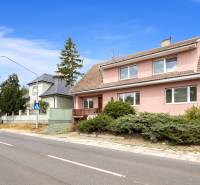 A family house in Vinosady with a garden, located on the main road and near a pedestrian crossing.