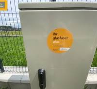 The cabinet on Untere Hauptstraße in Potzneusiedl for fiber optic internet next to a 5 or more room apartment.
