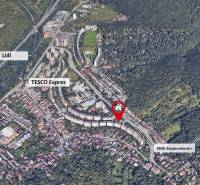 Aerial view of the Bratislava - Lamač area with the location marked on Studenohorská Street.