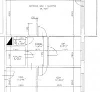 Floor plan of a 3-room apartment with a kitchen, two rooms, and a bathroom.