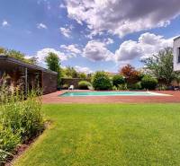 Family house on Longobardská in Bratislava - Rusovce with a swimming pool and a well-maintained garden.
