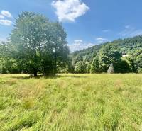 Beautiful green plot in Oščadnica at Dedovka suitable for living, surrounded by nature.