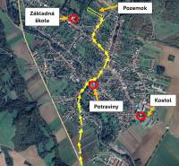 Map of Moravské Lieskové with markings for roads, school, church, and grocery store.