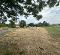 Grassy Plots - living in Rybník with a view of the village and surrounding nature.