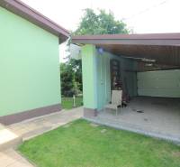 Green garage at a family house on Nové Záhrady VII in Bratislava - Ružinov.