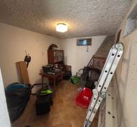 Storage room with various tools and a ladder, Land - housing.