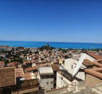 View of the coast of the town of Scalea from via Pezzotti street.
