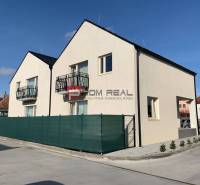 Family house with balconies on Pekná Street in Ivanka pri Dunaji, 3-room apartment.