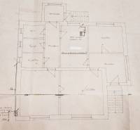 Floor plan of a family house with rooms: porch, hallway, bedroom, bathroom, living room.