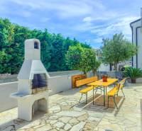 CROATIA - House with 4 apartments - VIR, Zadar