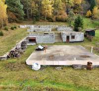 A residential building plot in Bacúch surrounded by autumn nature and trees.