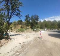 Plots - housing in Podbreziny Háje in Liptovský Mikuláš with a natural environment and a road.