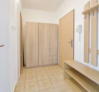 dubravka-1izbovy-byt-na-predaj-chodba