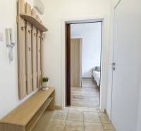 dubravka-1izbovy-byt-na-predaj-chodba