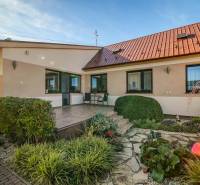 Family house on Južná Street in Veľké Orvište, landscaped garden and terrace.