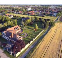 A top view of a villa with an extensive yard on Parková Street in Hviezdoslavov.