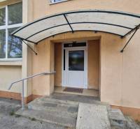 Entrance of the building on A. Hlinku Street in Bánovce nad Bebravou.