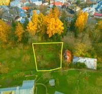 A residential plot in Banská Štiavnica, surrounded by greenery and close to the city center.