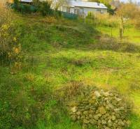 Garden with a house on a slope, Banská Štiavnica, suitable for residential land.