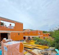 Stavba | aktuálny stav