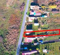 Aerial view of the Radnovce plot with marked boundaries for residential use in the surrounding area.