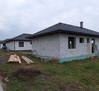 Construction process of family houses on Vyšná Šebastová Street in Prešov, working with wooden materials.