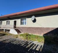A family house on Varovecká Street in Družstevná pri Hornáde with an adjacent garden.
