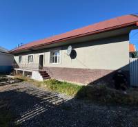 A family house on Varovecká Street in Družstevná pri Hornáde with an adjacent yard.