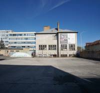 Buildings with a spacious yard suitable for residential plots in Nové Zámky.