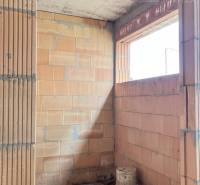 I'm sorry, I need the text you want translated into English.