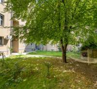 Kúpte si UNIKÁTNY 2i byt (MOŽNOSŤ 3i), LODŽIA, KLÍMA a VEĽKÁ PIVNICA