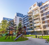 Spacious 2(3) bdr apartment, 81 m2, 4 x loggia, cellar, BORIA