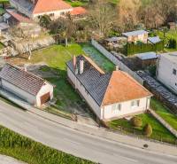 An aerial view of a family house and its surroundings on Nemečkovská Street in Prašice.
