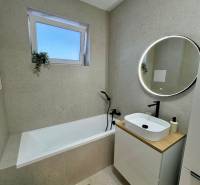 WhatsApp Image 2025-11-20 at 13.55.00 (4).jpeg