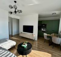 WhatsApp Image 2025-11-20 at 13.55.01 (2).jpeg