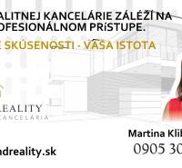 Real estate agency HD Reality flyer with contact information and website address.