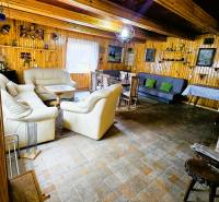 predaj chaty s kozubom