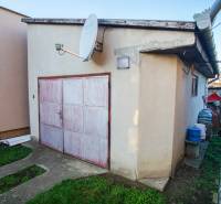 Garage at a family house on Pod kopcom Street in Nové Zámky.