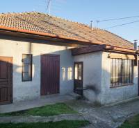 Family house on Pod kopcom Street in Nové Zámky with an old tile roof.