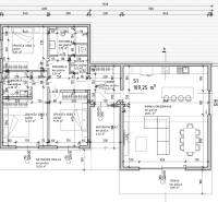 Floor plan of a holiday apartment with three bedrooms and a terrace.